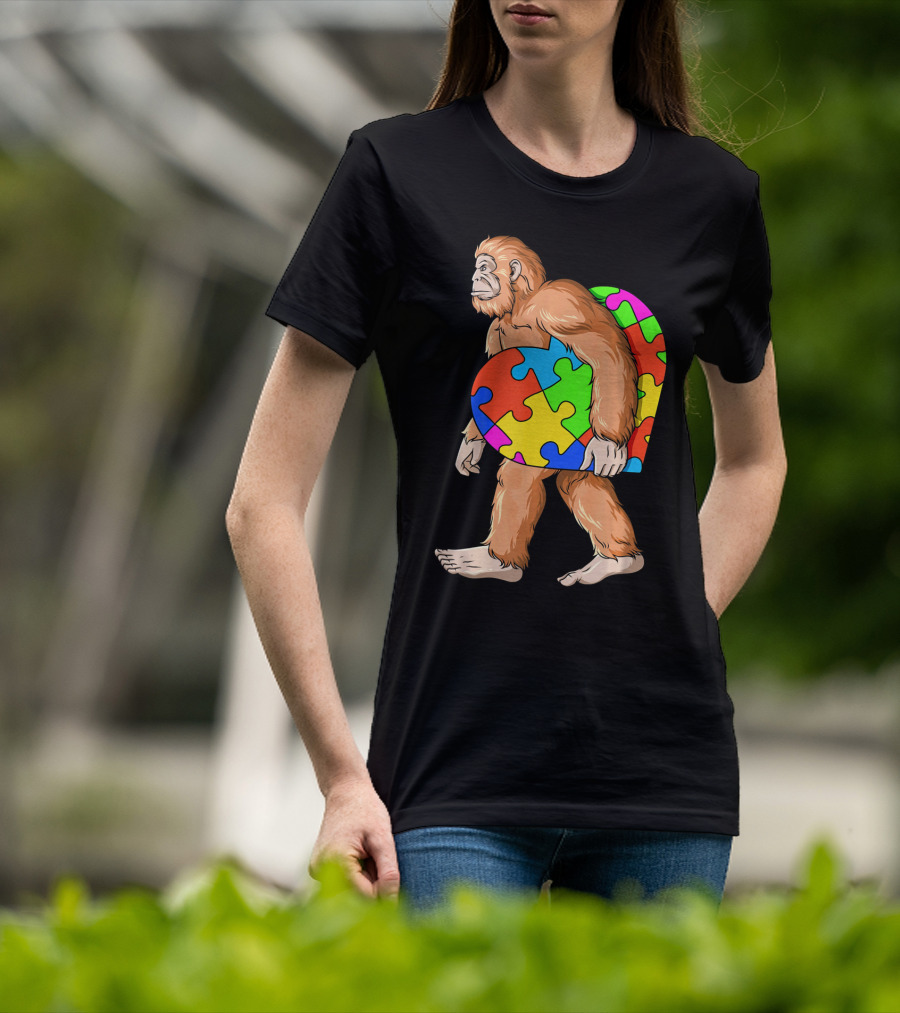 Bigfoot Holding Heart-Shaped Autism Awareness Puzzle T-Shirt