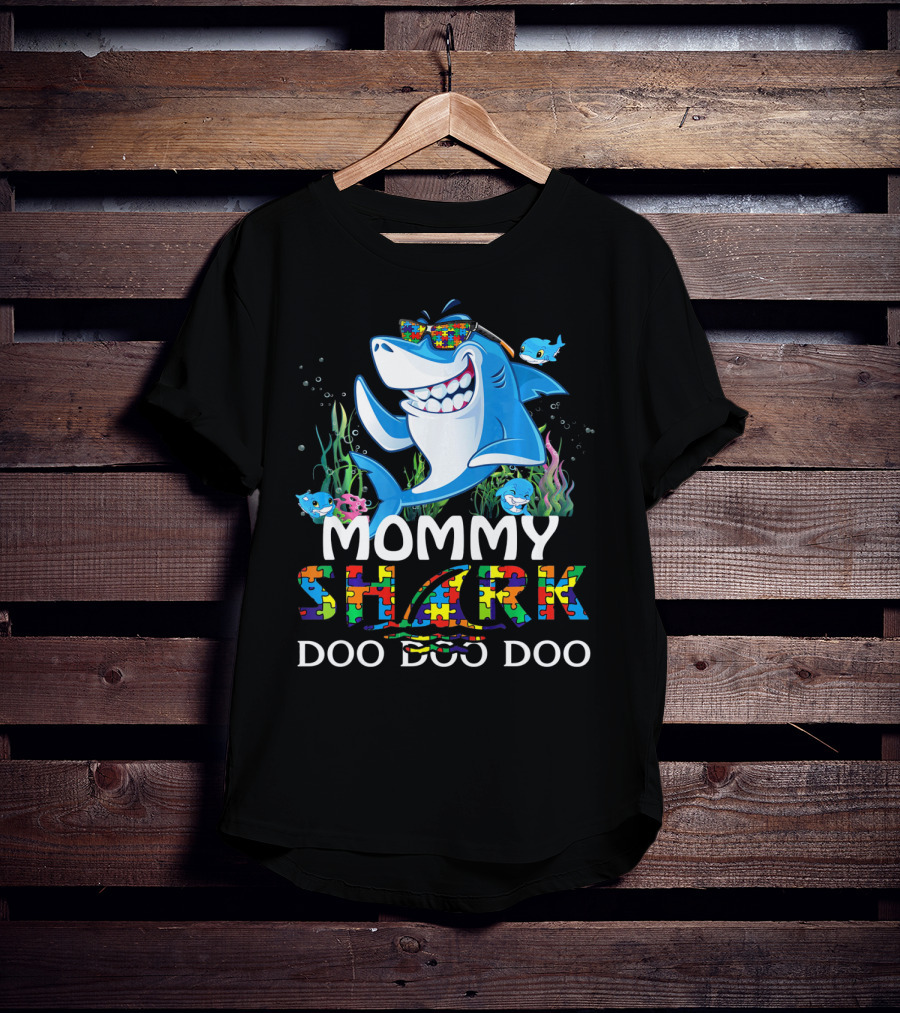 Mommy Shark Doo Doo Doo Autism Awareness Puzzle Pieces T-Shirt