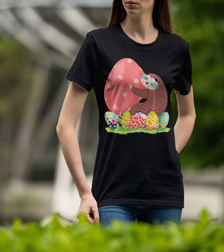 Girls Sloth Easter Women Funny Easter Egg Hug T-Shirt