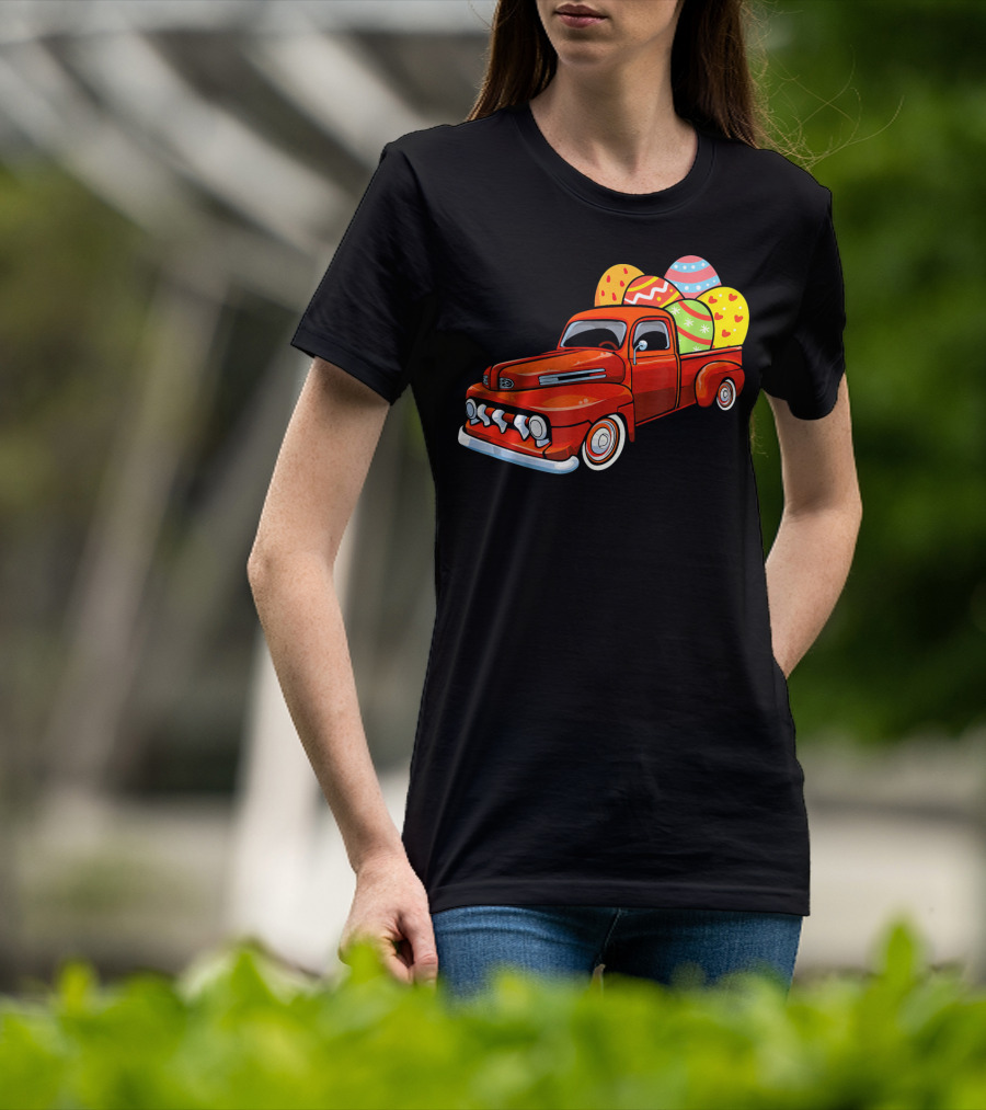 Vintage Easter Egg Pickup Truck With Colorful Eggs T-Shirt