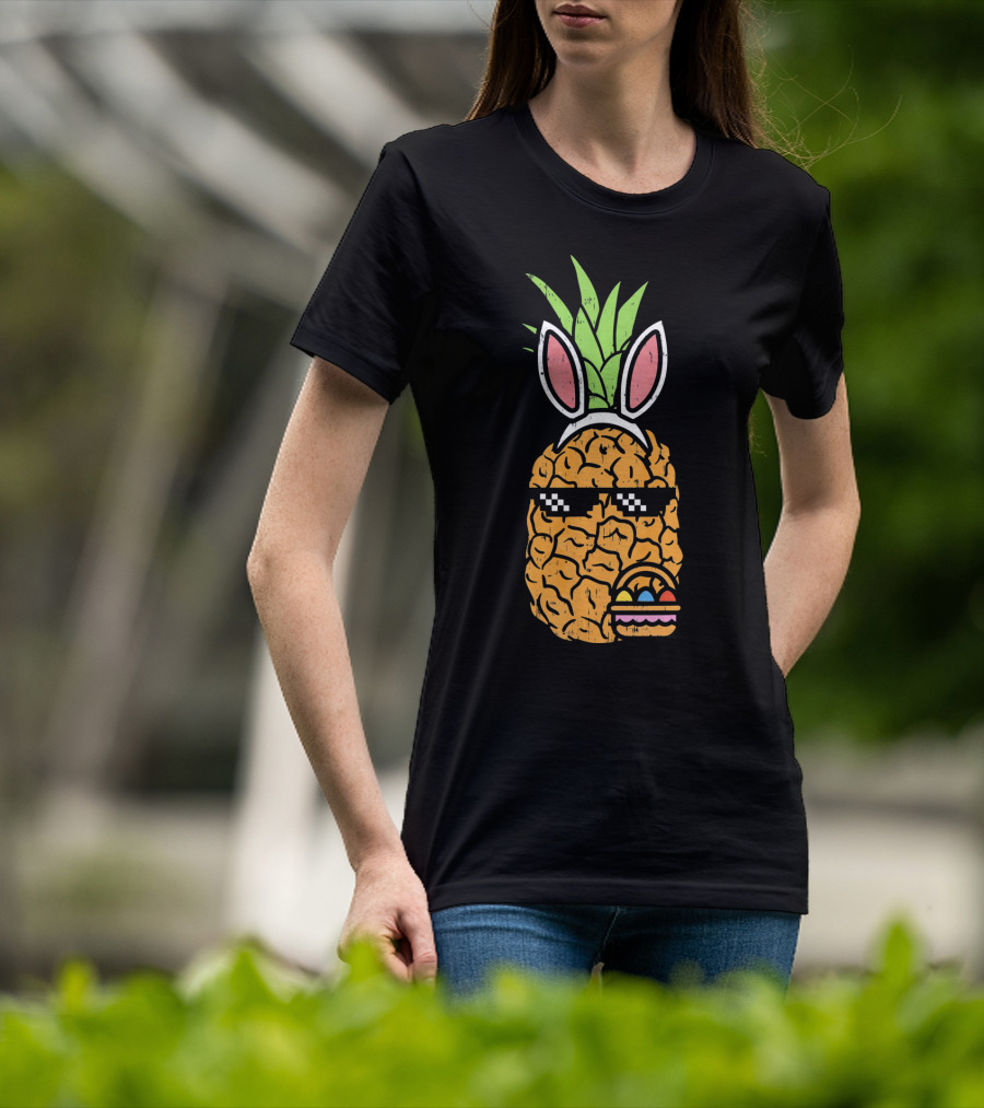Cool Pineapple Easter Bunny Thug With Sunglasses And Eggs T-Shirt