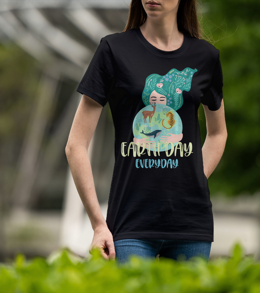 EARTH DAY EVERYDAY For Girls With Nature And Wildlife Elements T-Shirt