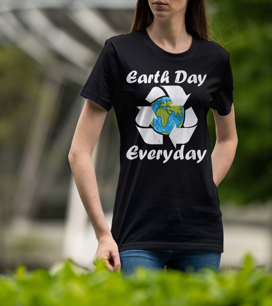 Earth Day Everyday Vintage Recycle Globe T-Shirt