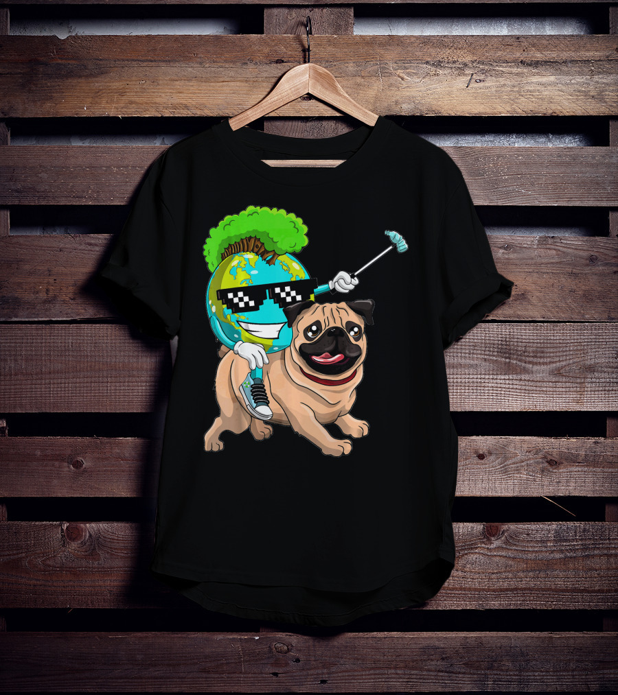 Earth Day Pug With Cool Recycling Globe And Sunglasses T-Shirt