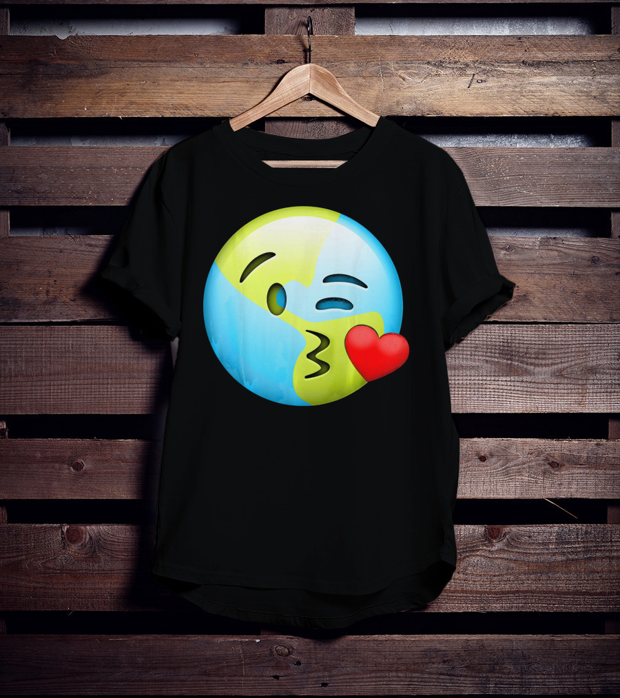Cute Earth Day Kiss Emoji Lips Kids Emoticon T-Shirt