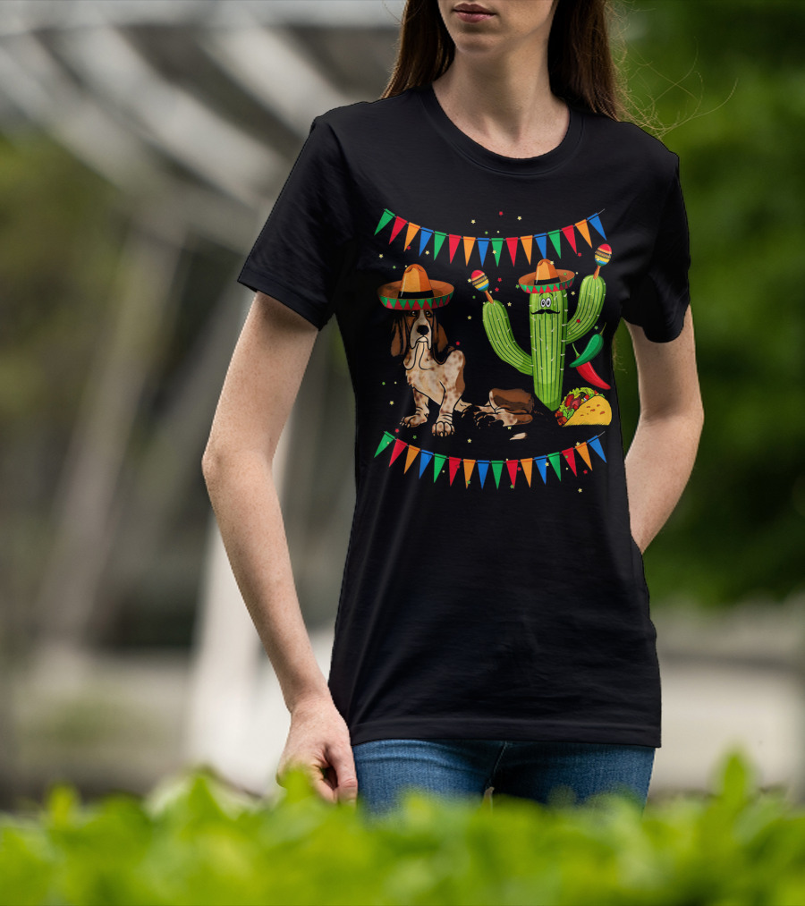 Sombrero Basset Hound Dog Mexico Cinco Cactus Taco Fiesta Decor T-Shirt