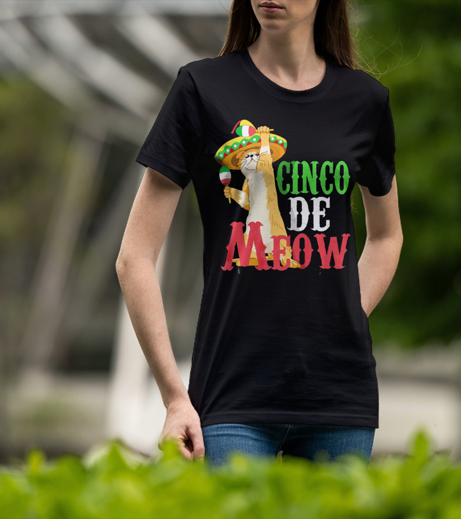 Cinco De Mayo Cinco De Meow Cat Sombrero Maracas T-Shirt