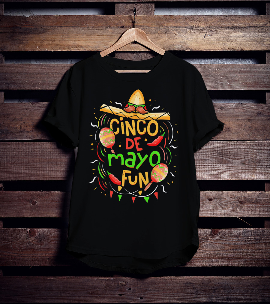 Cinco De Mayo Fun Sombrero Maracas Peppers Fiesta T-Shirt