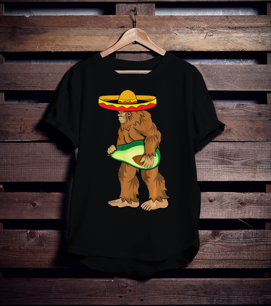 Bigfoot Sombrero Avocado Cinco De Mayo T-Shirt