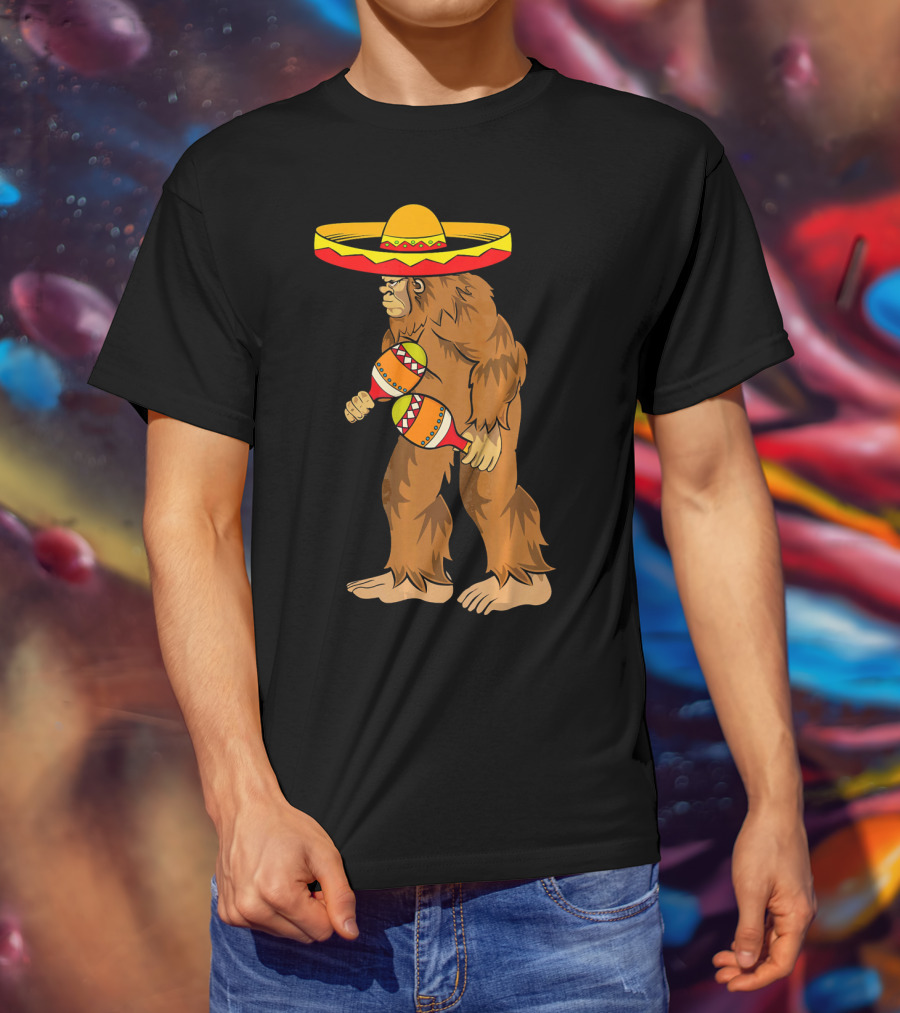 Bigfoot Sombrero Maracas Cinco De Mayo T-Shirt
