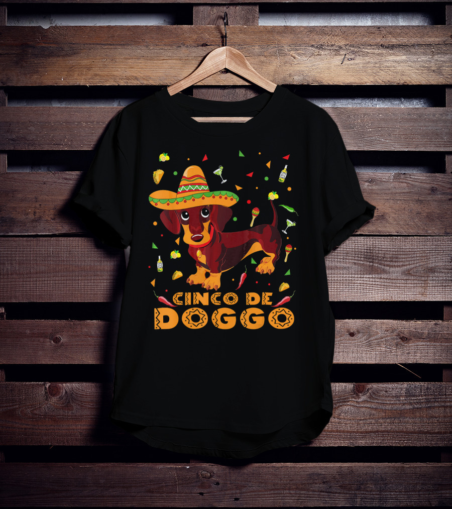 Cinco De Doggo Dachshund Sombrero Chili Peppers Margarita Fiesta Theme Mexican Cinco T-Shirt