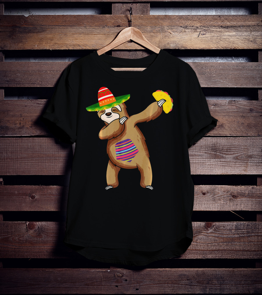 Sombrero Sloth Dabbing With Tacos For Cinco De Mayo T-Shirt