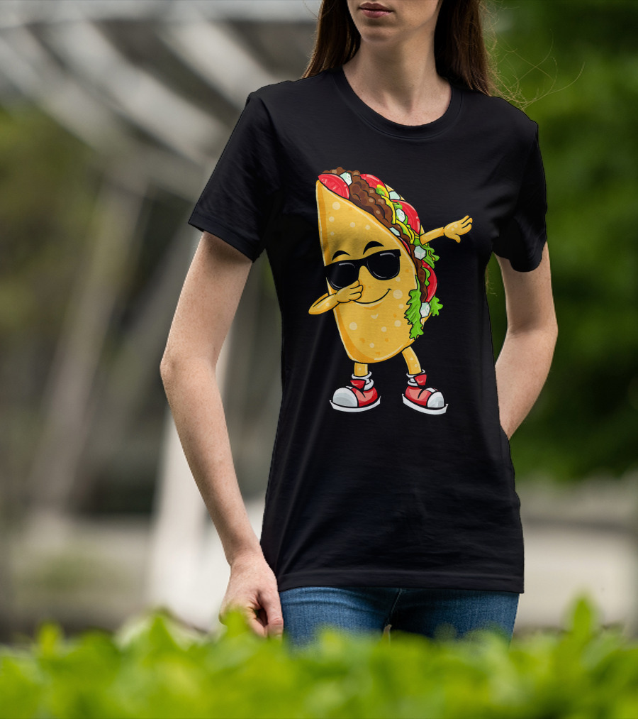 Dabbing Taco Cinco De Mayo Celebration Fun With Sunglasses T-Shirt