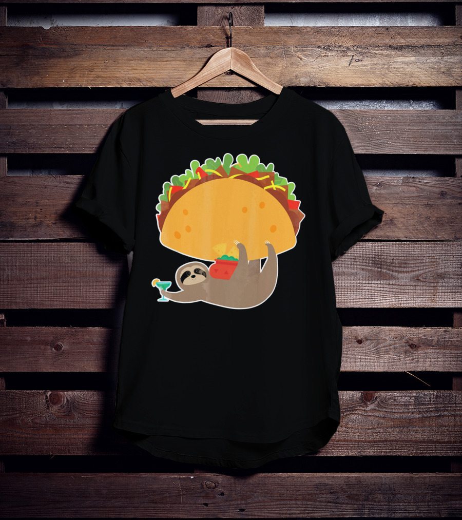 Funny Cinco De Mayo Sloth Taco Holding Margarita T-Shirt