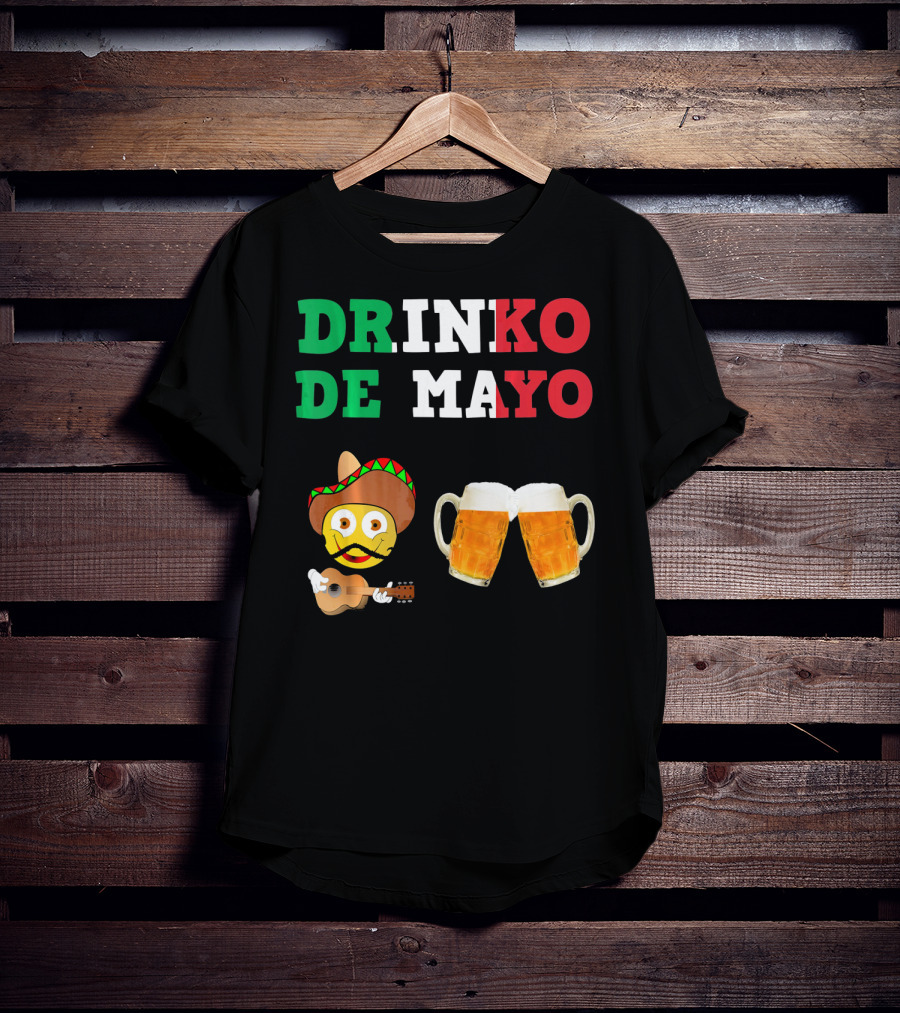 Drinko De Mayo Sombrero Guitar Emoji Beer Mugs T-Shirt