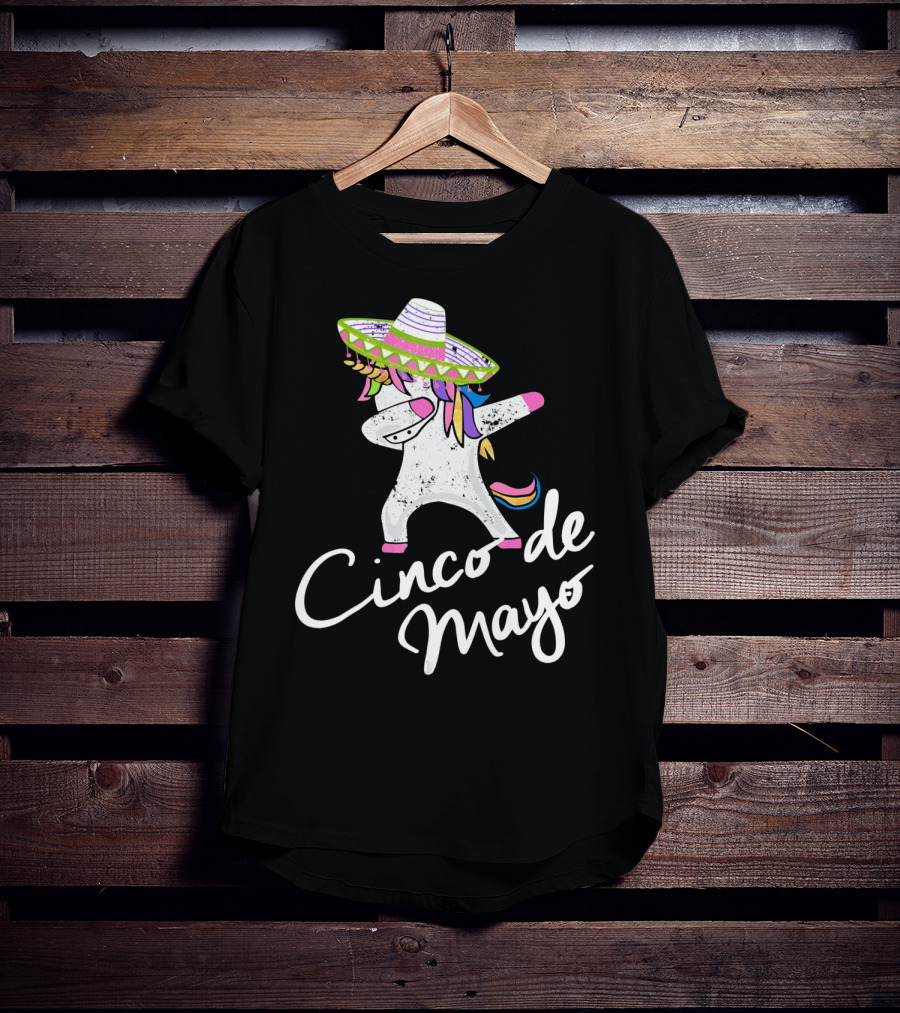 Cinco De Mayo Funny Dabbing Unicorn Sombrero T-Shirt