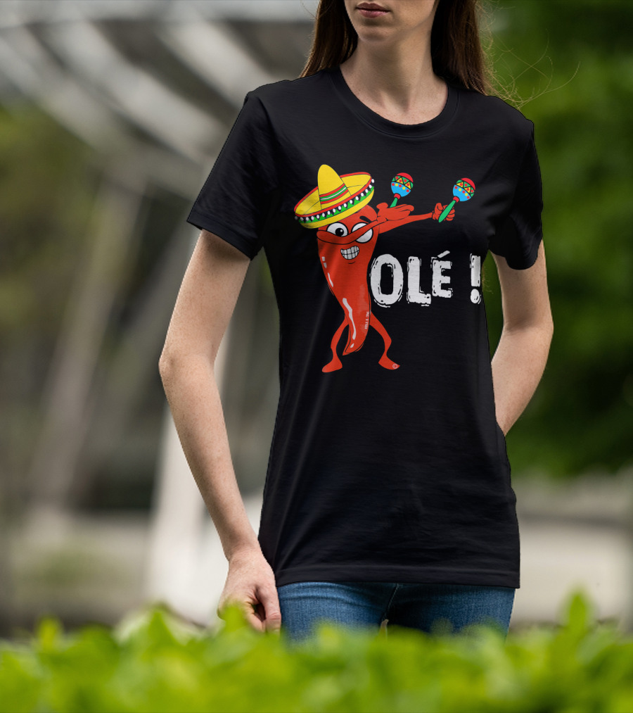 Olé Cinco De Mayo Dancing Chili With Sombrero And Maracas T-Shirt