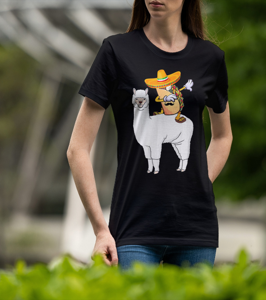 Dabbing Taco With Sombrero On Llama T-Shirt