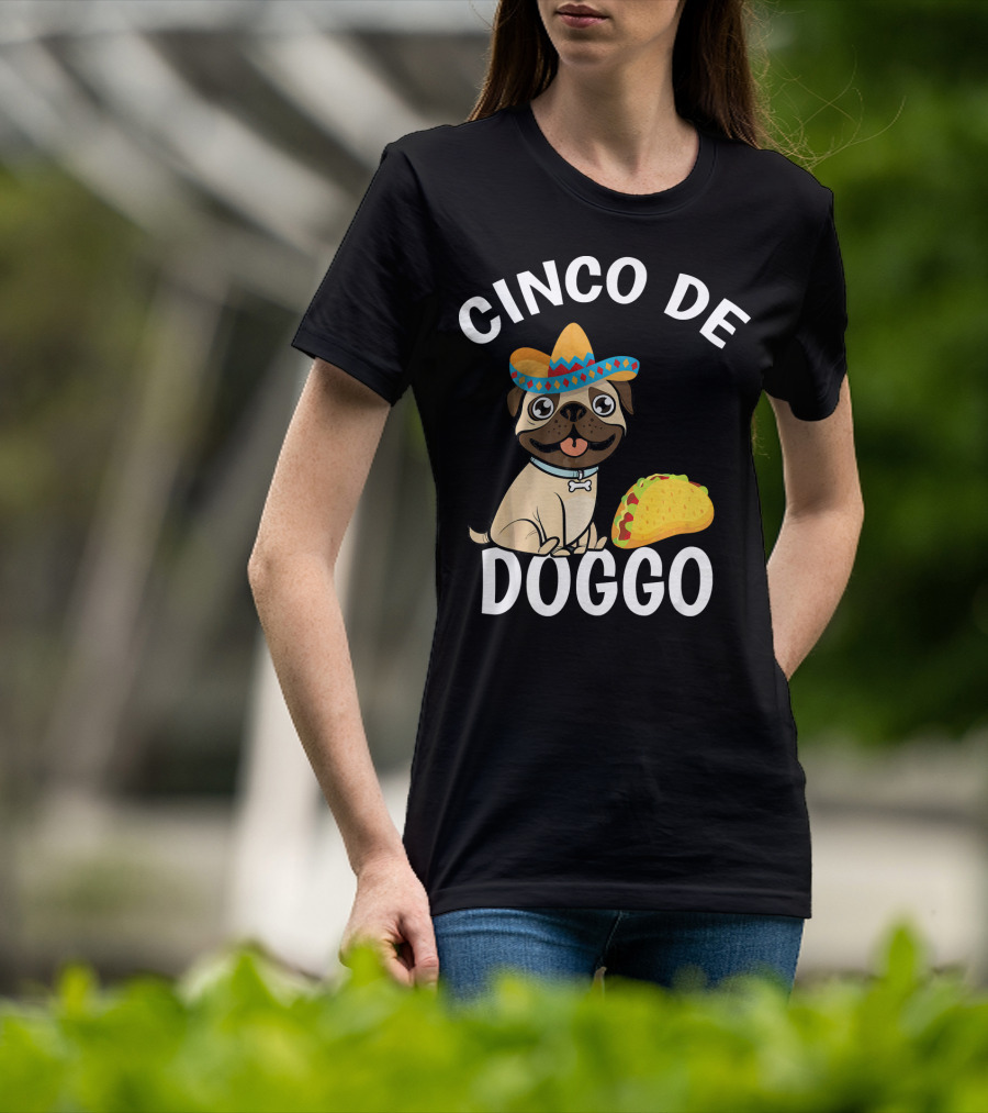 Cinco De Doggo Mexican Pug Sombrero Taco T-Shirt