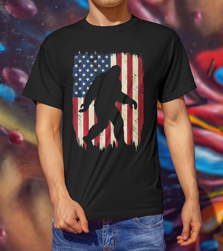 Bigfoot Sasquatch Silhouette Over American Flag USA T-Shirt