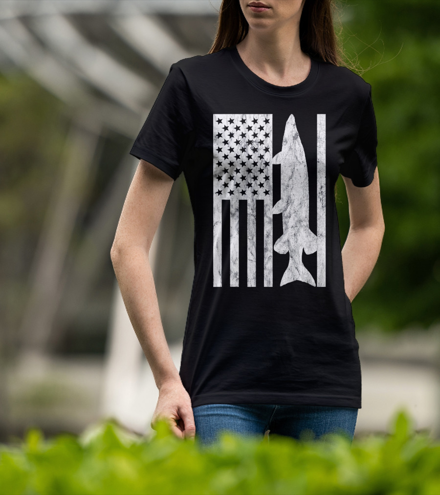 American Flag Musky Fishing T-Shirt