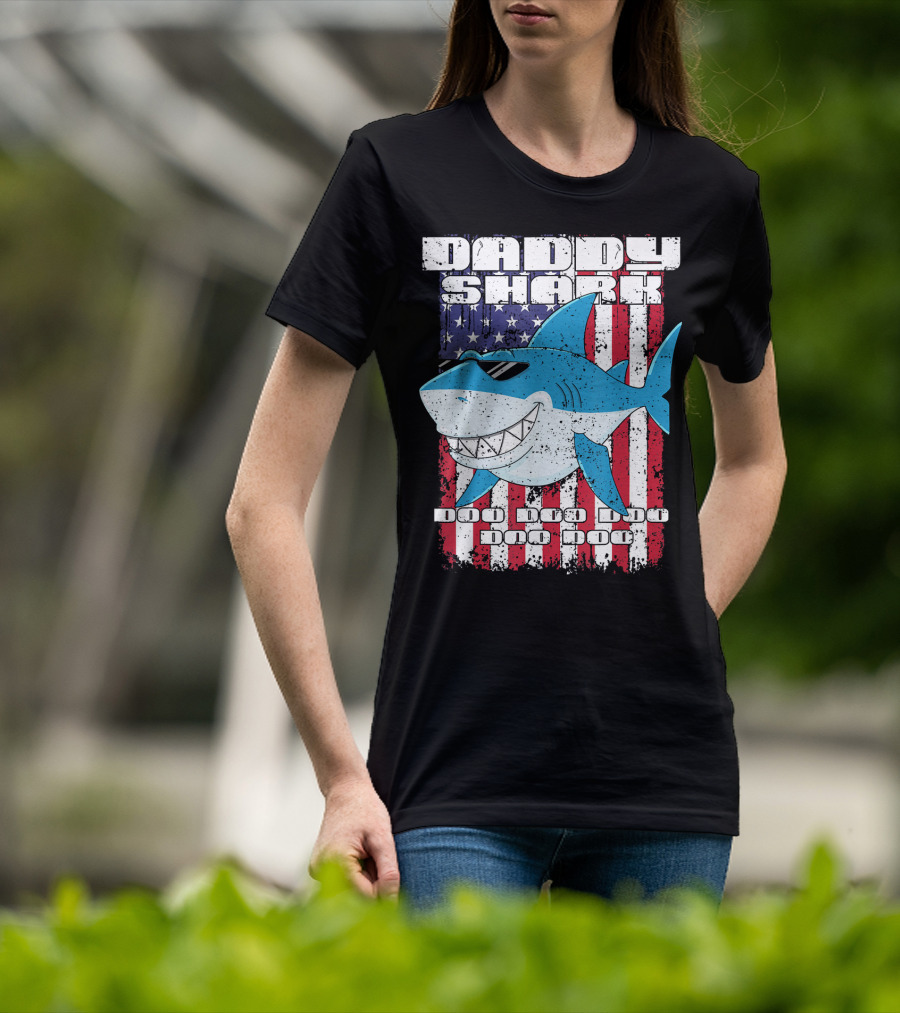Daddy Shark Doo Doo Doo American Flag T-Shirt