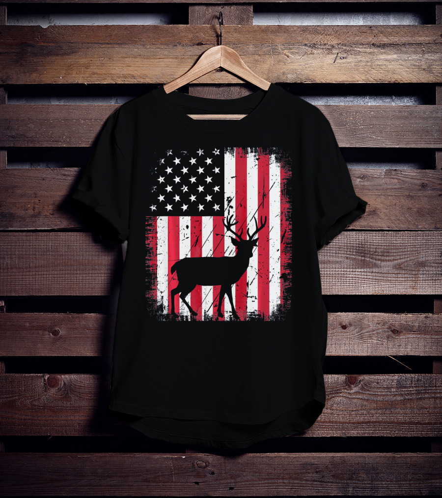 Vintage Deer USA American Flag Fourth Of July T-Shirt
