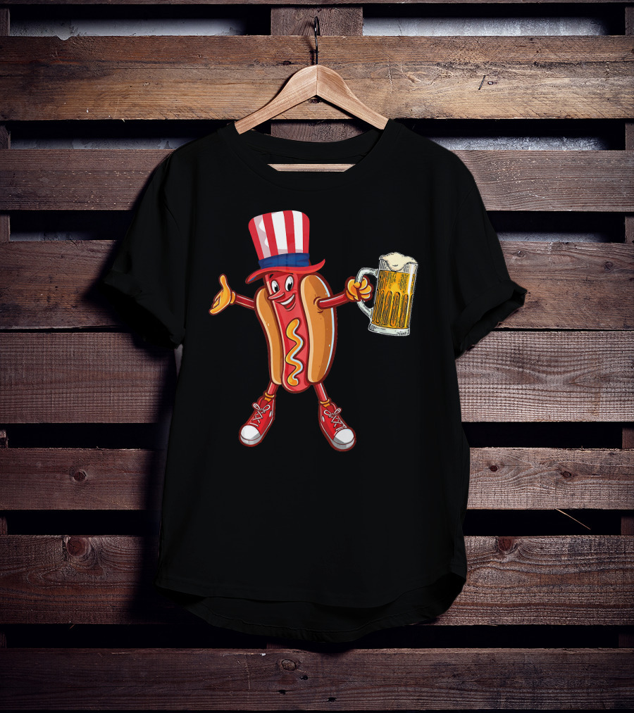 Funny Hot Dog Wearing US Flag Hat Holding Beer Mug T-Shirt
