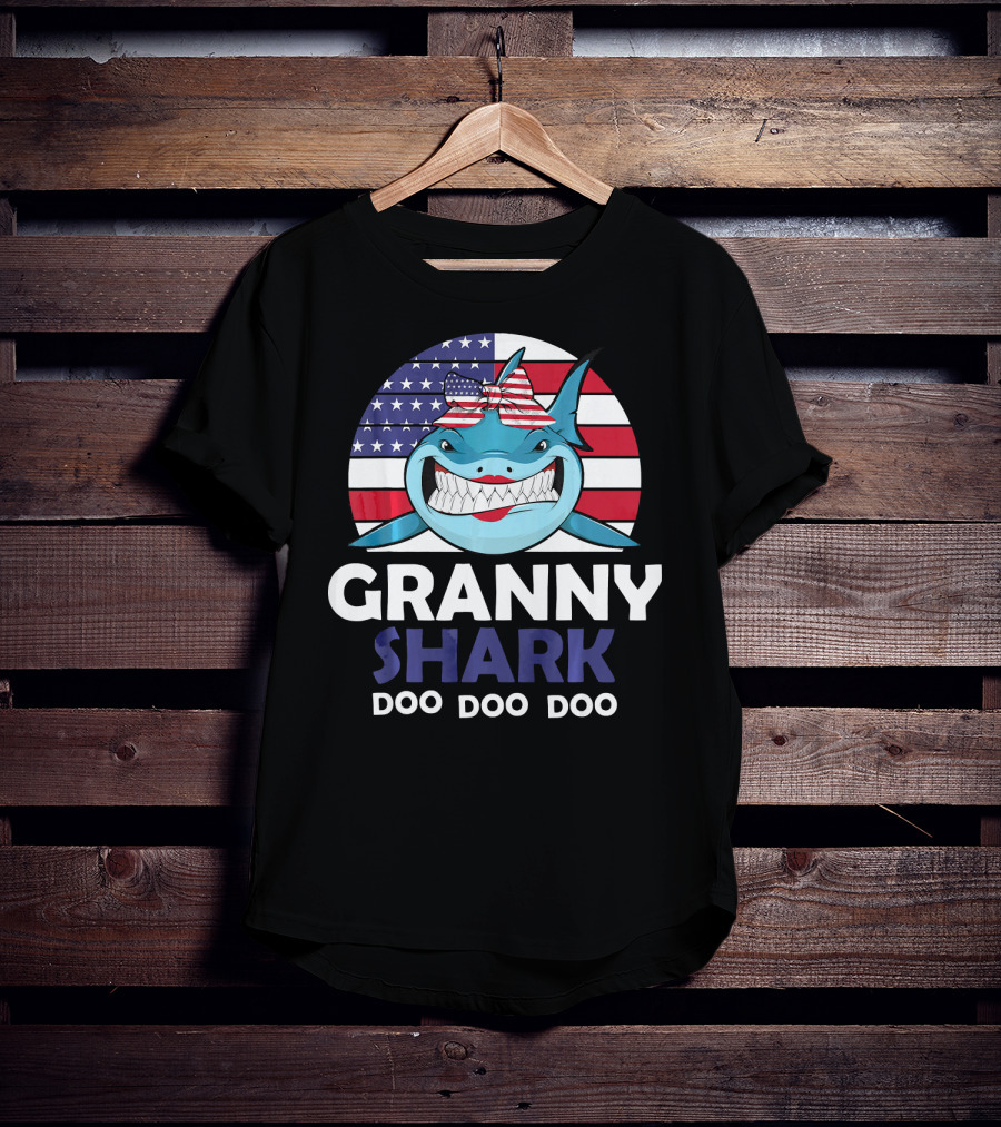 Granny Shark Doo Doo Doo American Flag Bow Women's Patriotic T-Shirt