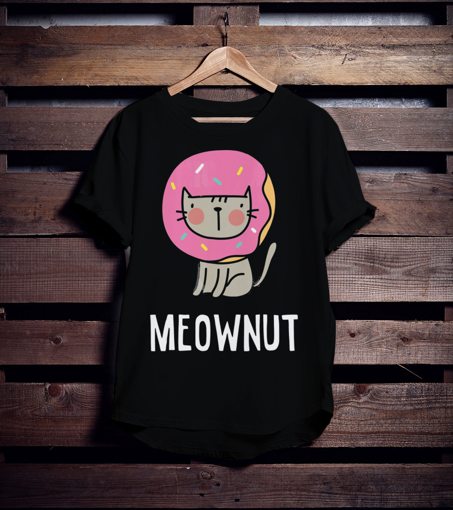 Cute Donut Cat Pun Meownut Funny Meownut T-Shirt