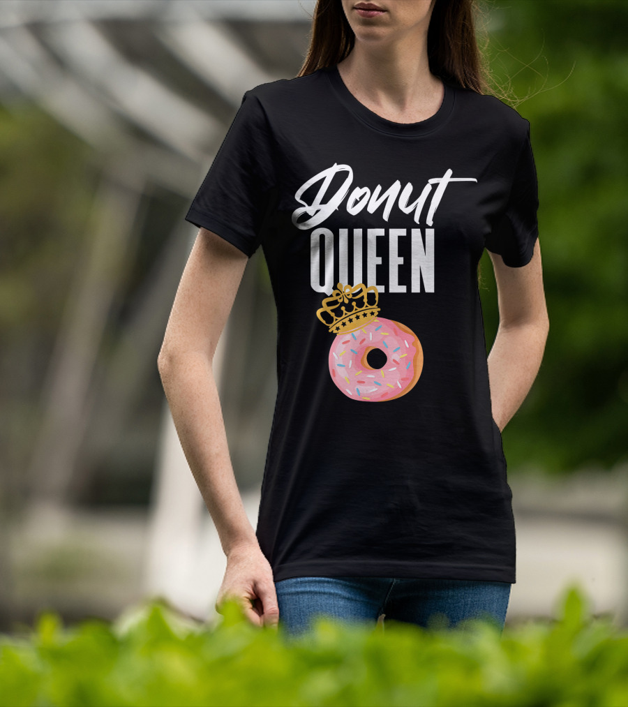 Donut Queen Sprinkled Women And Girls Pink Donut With Crown T-Shirt