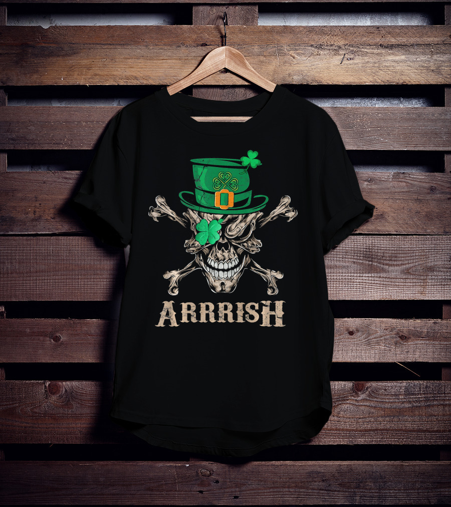 ARRRISH Skull In Irish Pirate Style With Shamrock Hat T-Shirt