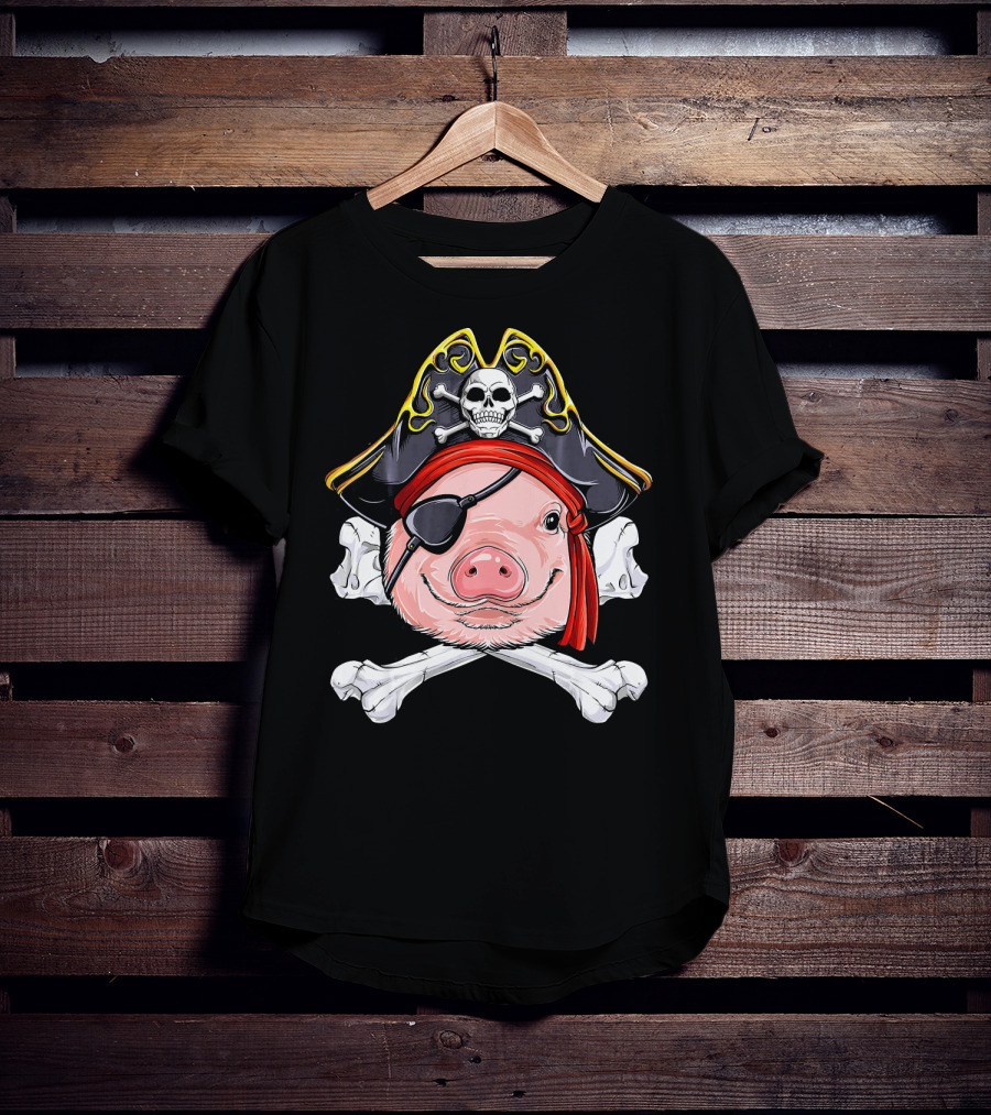 Pig Pirate Jolly Roger Flag Skull Eyepatch Crossbones Hat T-Shirt