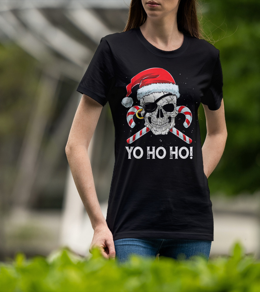 YO HO HO Pirate Santa Skull Candy Canes T-Shirt