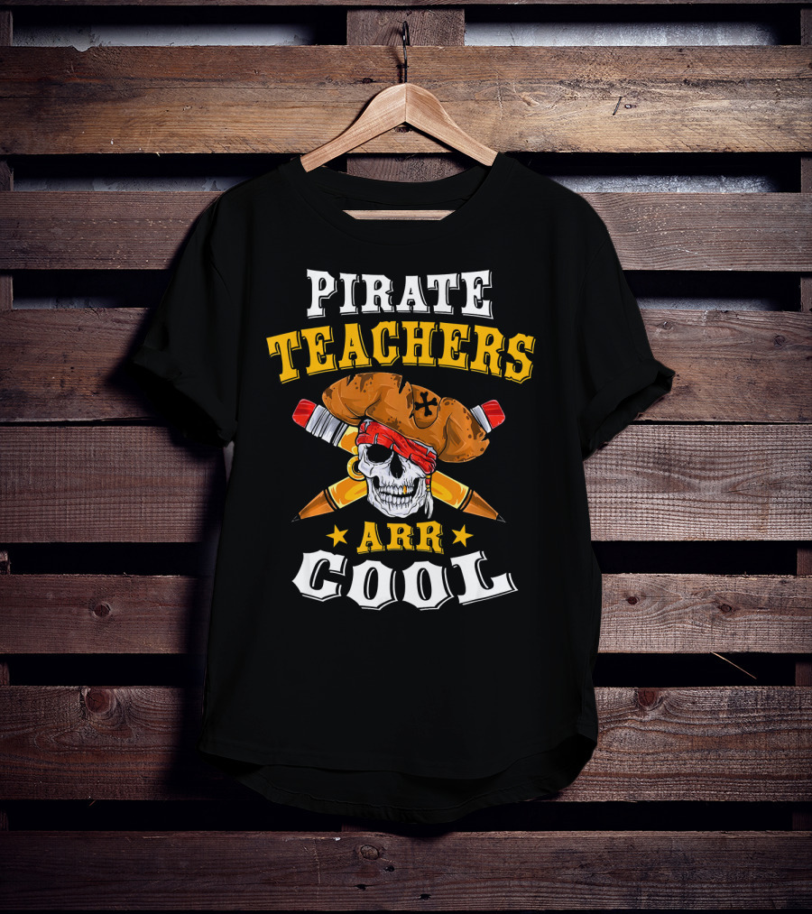 Pirate Teachers ARR Cool Skull Halloween T-Shirt