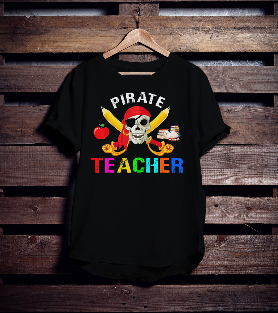 Pirate Teacher Skull Apple Books Halloween T-Shirt