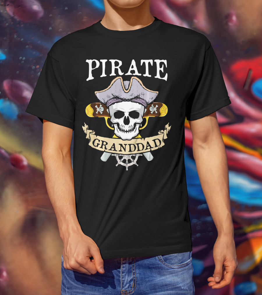 Pirate Granddad Skull With Hat And Crossed Swords Halloween Family Matching T-Shirt