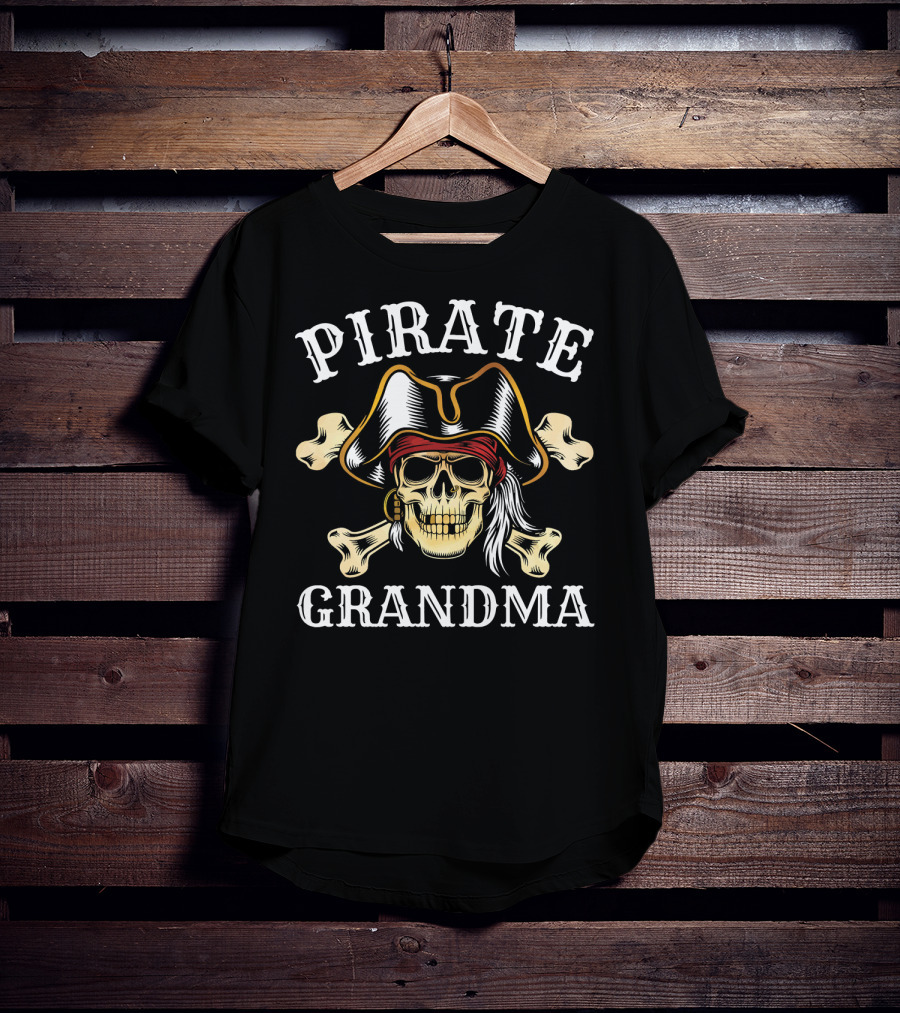 Pirate Grandma Skull And Crossbones T-Shirt