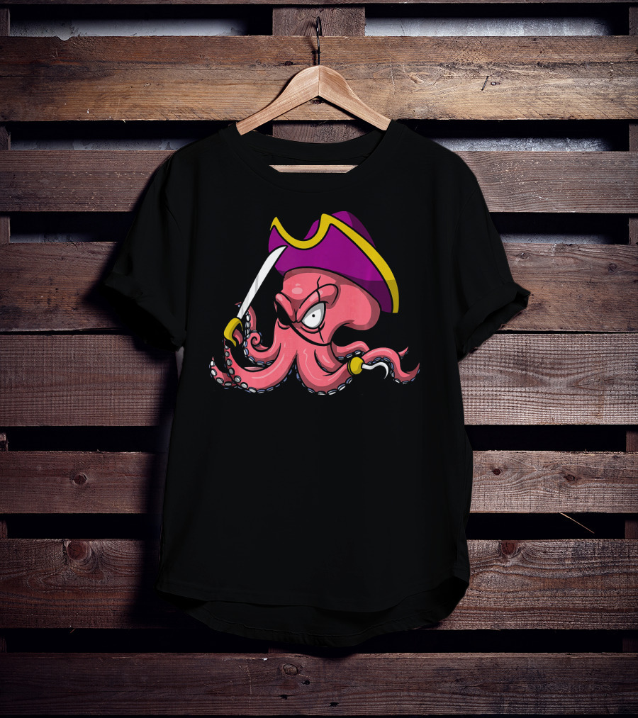 Octopus Pirate Captain With Cutlass And Buccaneer Hat T-Shirt