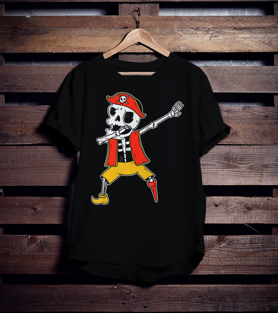 Dabbing Skeleton Pirate Skull And Crossbones Hat T-Shirt