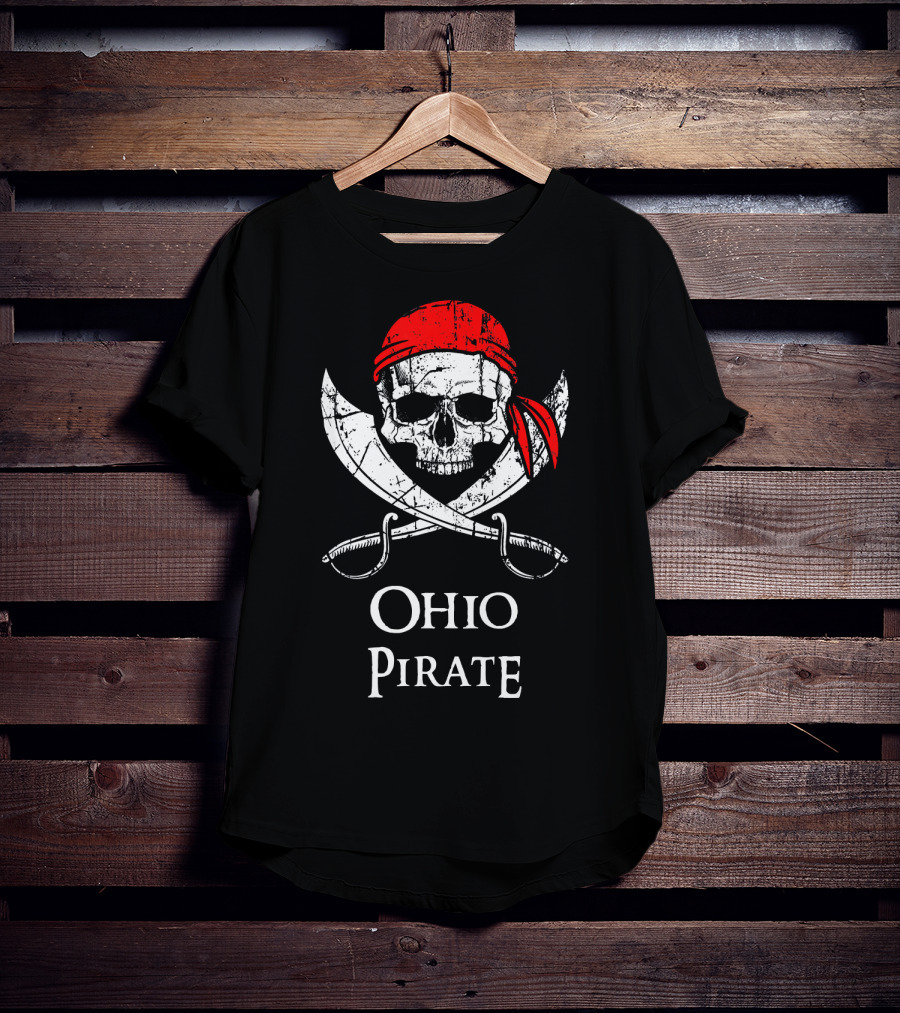 Ohio Pirate Skull Red Bandana Crossed Swords T-Shirt