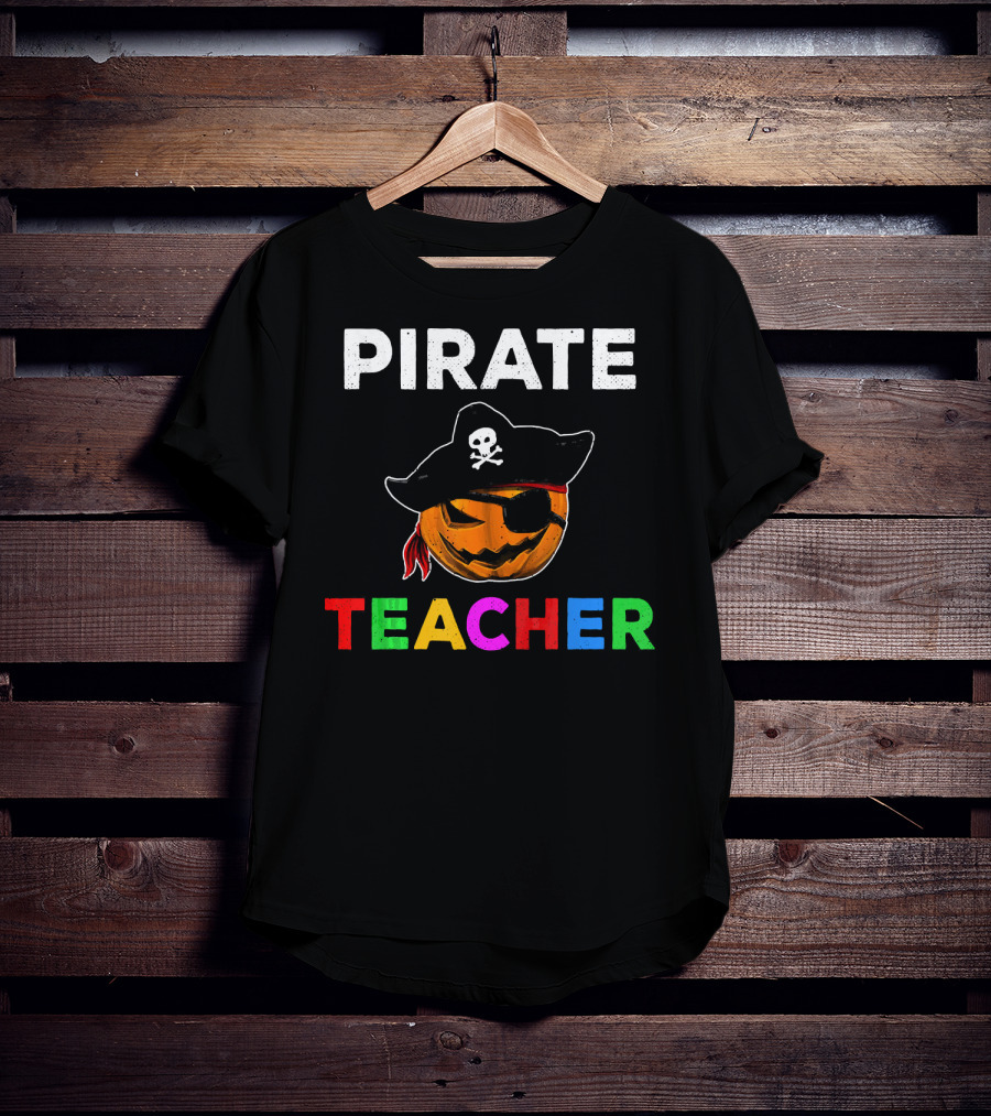 Pirate Teacher Halloween Pumpkin Skull Party T-Shirt