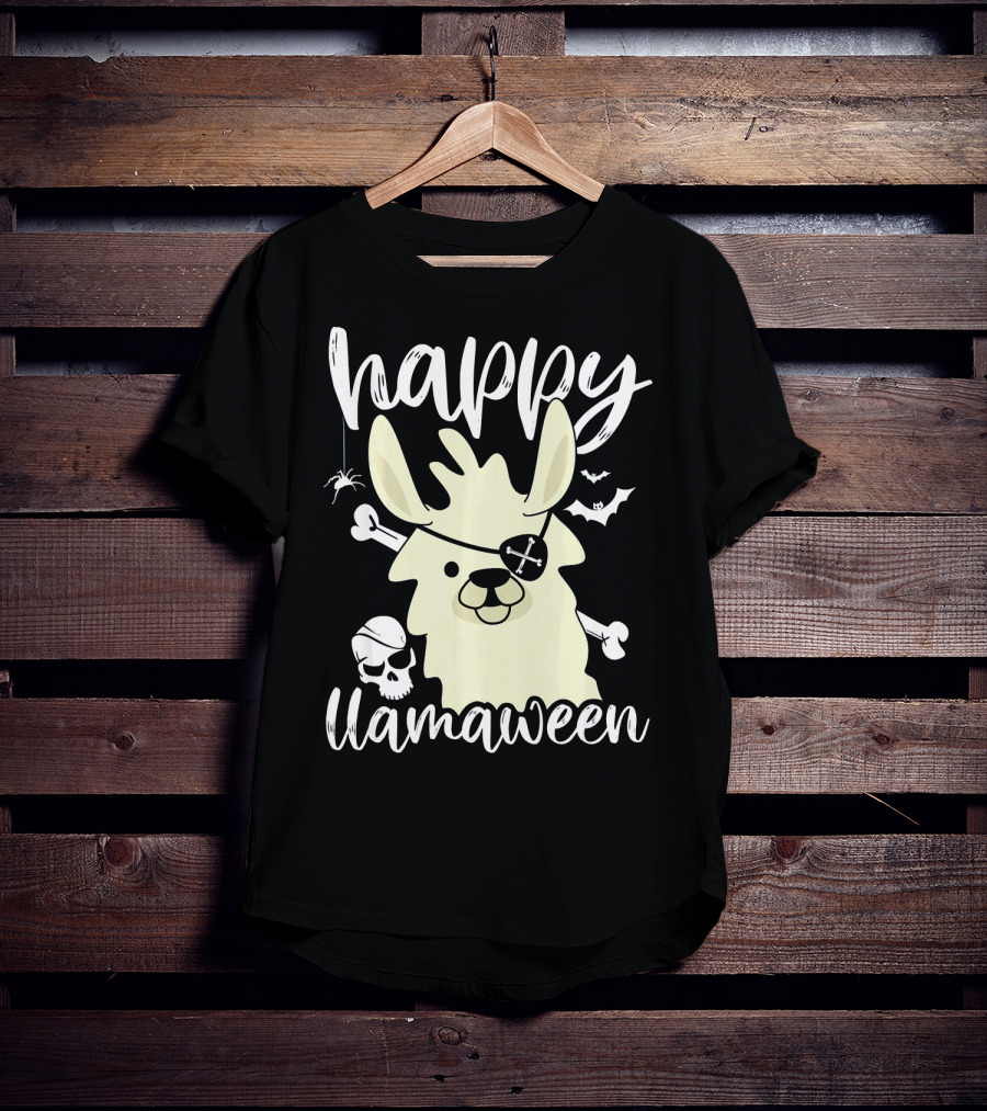 Happy Llamaween Llama Pirate Bats Skull T-Shirt