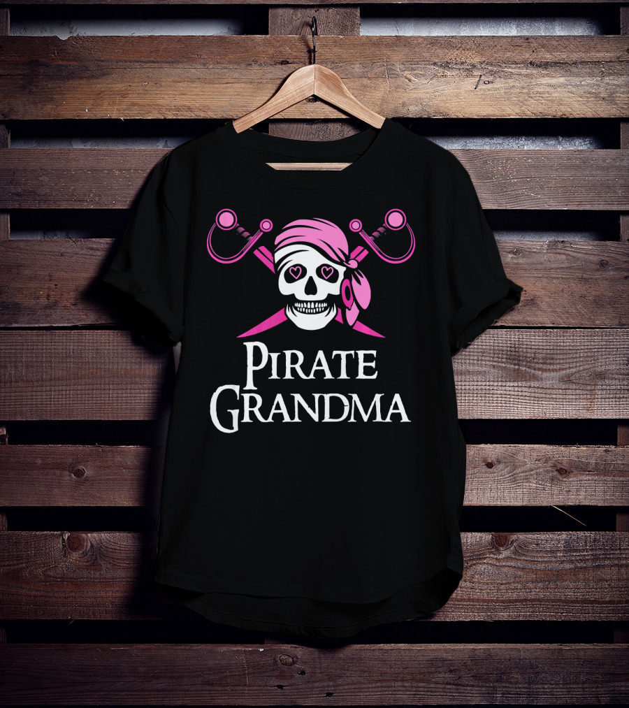 Pirate Grandma Pink Skull And Crossbones T-Shirt