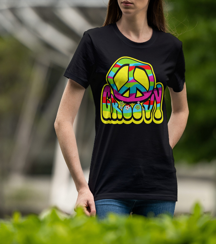 Groovy Colorful Peace Sign 60s 70s Hippie Vibes T-Shirt