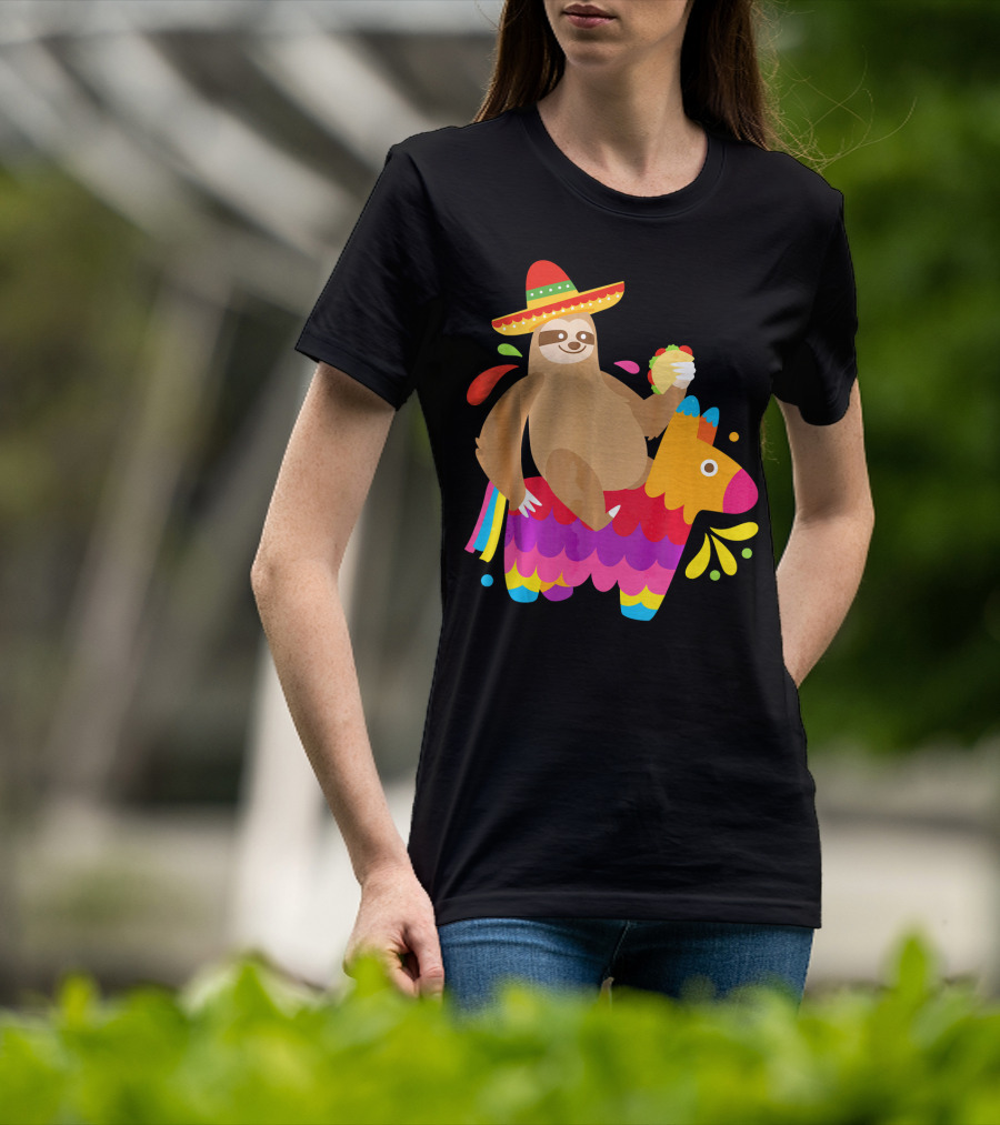 Sloth Taco Piñata Cute Mexican Fiesta Sombrero Riding Rainbow T-Shirt