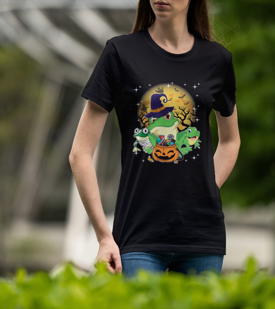 Three Frogs Mummy Witch Moon Ghosts Halloween Pumpkin T-Shirt