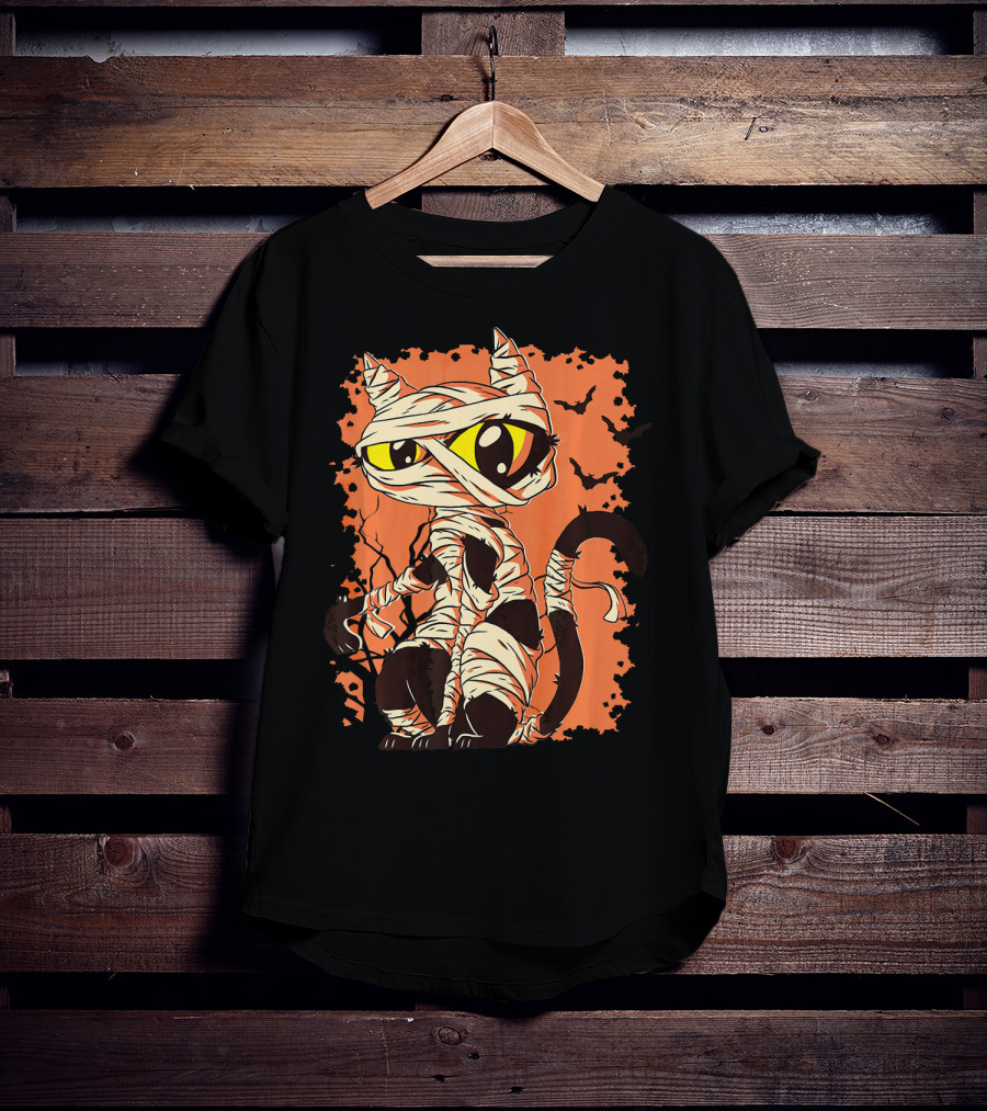 Mummy Cat With Yellow Eyes And Halloween Bats T-Shirt