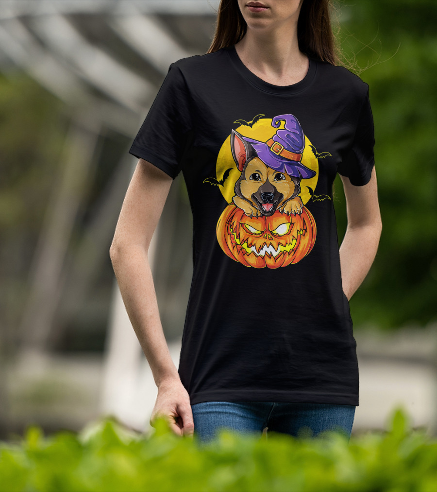 German Shepherd Pumpkin With Witch Hat And Bats T-Shirt