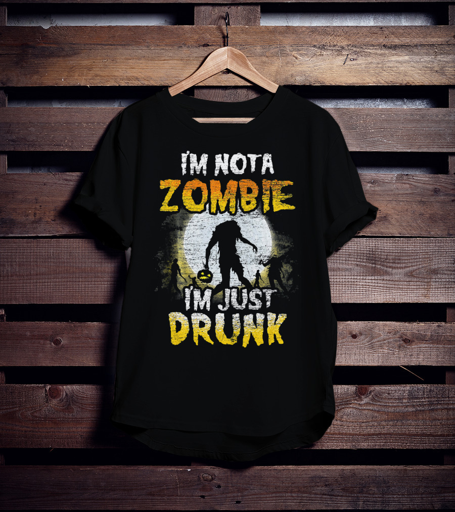 I'm Not A Zombie I'm Just Drunk Halloween Moon T-Shirt